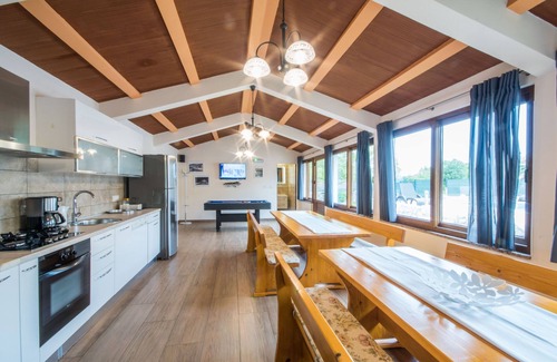 Brgod Villa | Modern Villa with Ocean View & Private Pool near the Sea