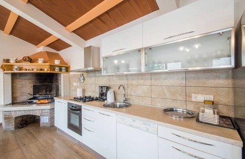 Brgod Villa | Modern Villa with Ocean View & Private Pool near the Sea