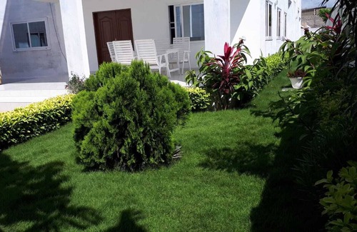 Lome Villa | Stylish Villa with Ocean View & Kitchen in Avepozo, Lomé