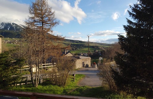 La Cabanasse House | Charming Mountain Chalet with Pyrenees Views & Spa Amenities