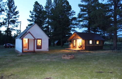 Montrose Cabin | Idyllic Mountain Retreat: Guest Rated 10/10, Pet Friendly!