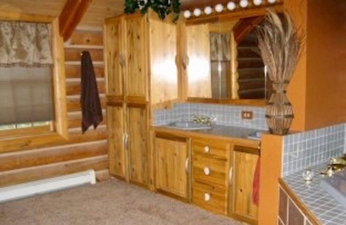 Wisdom House | Idyllic Mountain Lodge in Big Hole Valley, Montana
