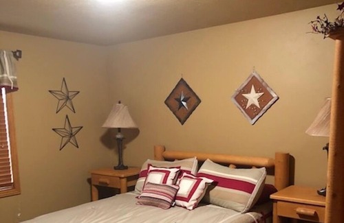 Wisdom House | Idyllic Mountain Lodge in Big Hole Valley, Montana