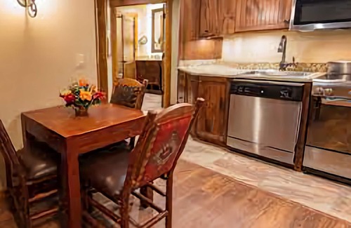 Gatlinburg Resort | Experience Breathtaking Mountain Views Near Gatlinburg