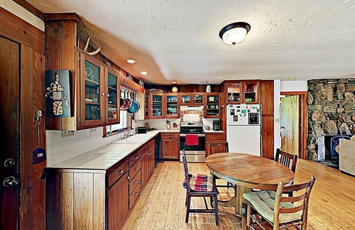 Leicester House | Serene Mystic Valley Cabin on 15 Acres with Lush Views