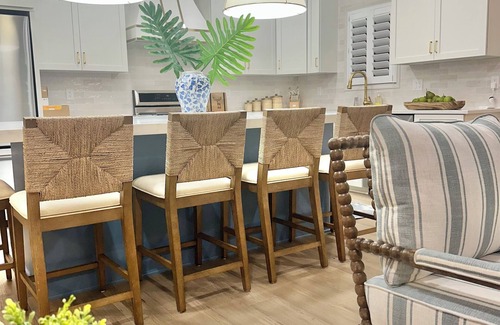 Northeast South Bend House | Beautiful new 4-bedrm house less than 1 mile to ND campus, easy walk up Eddy St