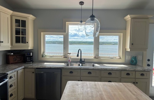 Tracadie House | Guest Rated 10/10: Waterfront Home with Pool & Breakfast