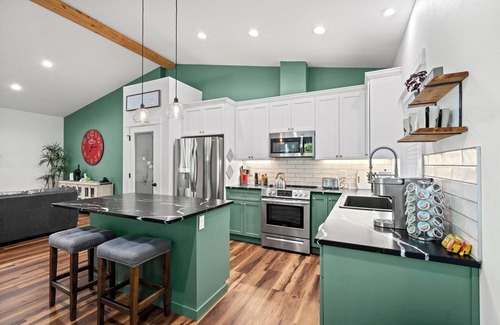 Artondale House | Elegant New Build Home in Historic Gig Harbor, WA
