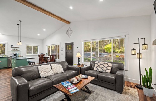 Artondale House | Elegant New Build Home in Historic Gig Harbor, WA