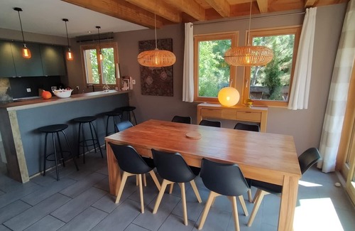 Saint-Chaffrey Ski Chalet | Inviting Chalet Steps from Slopes with Pool & Hot Tub