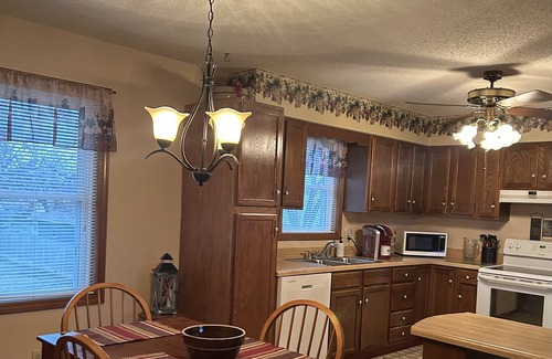 Marshall House | Invite Comfort with New Flooring and Pet-Friendly Amenities