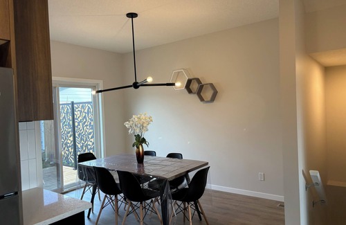 Southwest Calgary House | Beautiful New House in Alpine Park