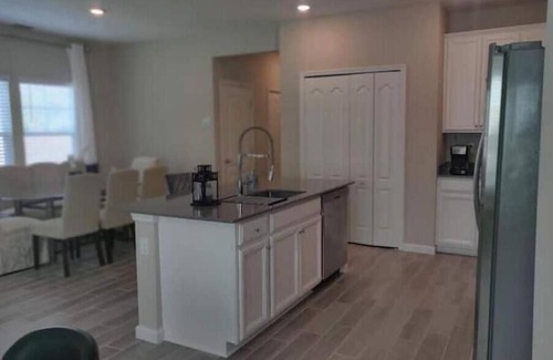 Westside House | Modern Home Retreat with Pool and Spa in Serene Location