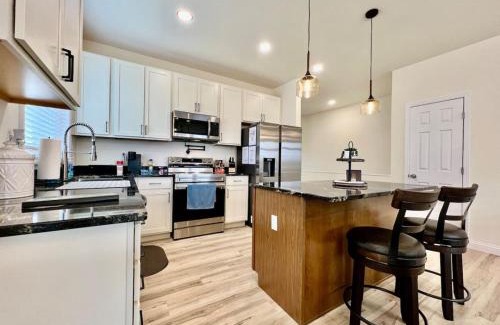Maud House | Inviting Ranch Home with Large Deck and Fun Games
