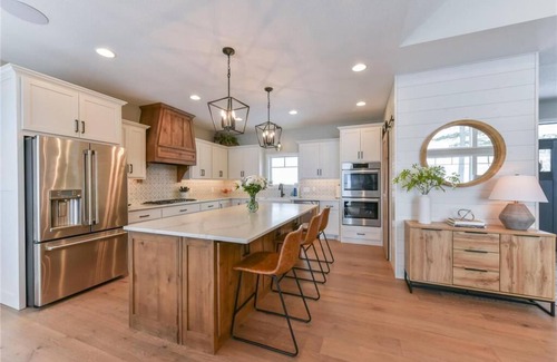 Brainerd House | Exceptional Waterfront Home on Gull Lake Chain - Round Lake