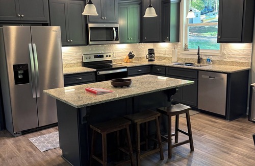 Jacksons' Gap House | Beautiful, NEWLY BUILT Lake Martin Home