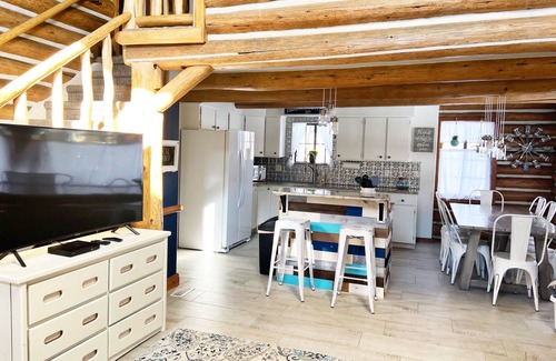 Garden City Cabin | Renovated Cabin with Lake Views Near Bear Lake - 9.8/10 Rated