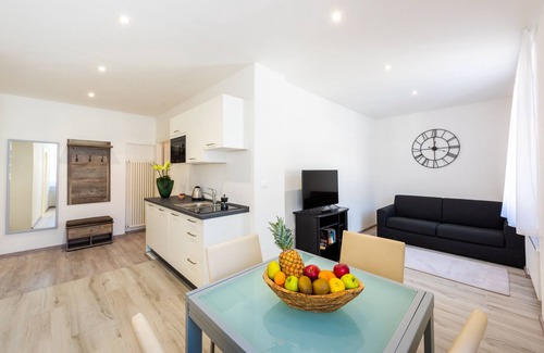 Merano Apartment | Modern Newly Renovated Apartment with Spa in City Center