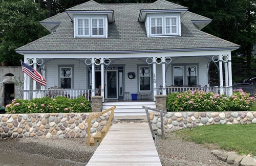 Penn Yan House | Idyllic Keuka Waterfront Home with Pool and Ocean Views