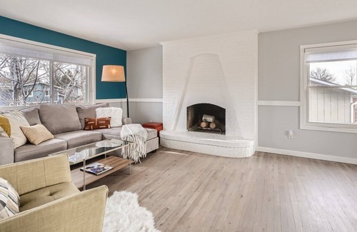 Lafayette House | Pet-Friendly Oasis with Breakfast & Family Amenities