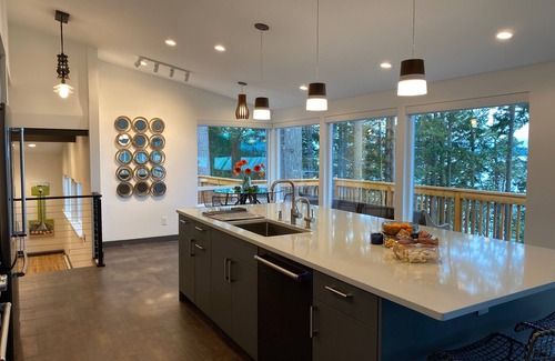 Anacortes House | Captivating Sunset Views on Fidalgo Island, Washington