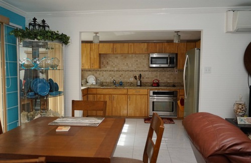 Orange Bay Condo | Ocean View Condo in Negril, Jamaica - Family-Friendly Escape