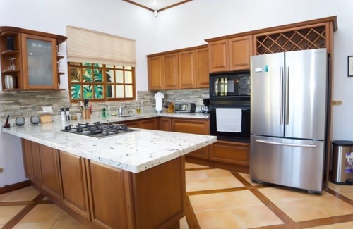 Potrero House | Oceanfront Villa with Pool - Rated 10/10 by Guests