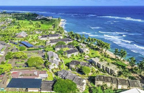 Wailua Apartment | Oceanfront Retreat: Breathtaking Views & Free Parking