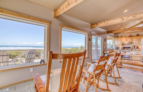 Tierra Del Mar House | Oceanfront Family Retreat: Sea-Esta in Tierra Del Mar