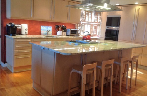 Mashpee Condo | Idyllic Oceanfront Condo with Pool and Breathtaking Views