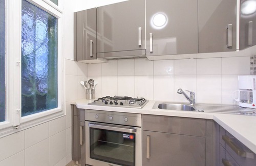 Josefstadt Apartment | Historic Apartment for Enterprising Guests - Rated 9.2/10
