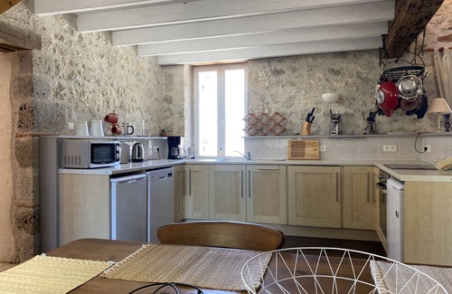 Lacepede Cottage | Charming Cottage with Panoramic Views and Great Amenities