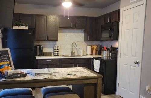 Killeen House | Beautiful one bedroom apartment, with free parking. Pets welcome!