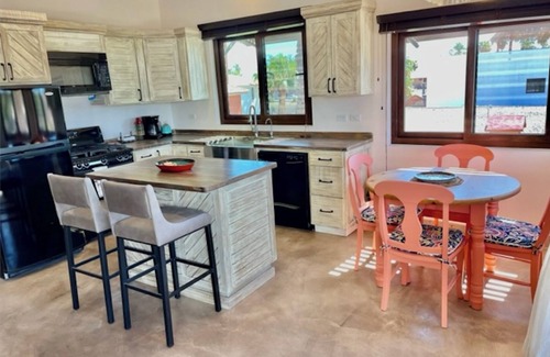 Loreto Apartment | Pet-Friendly Retreat at Casita Margarita - Guest Rated 10/10