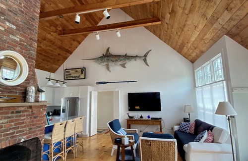 Madaket House | Family Beach House Steps from Madaket Beach - Guest Rated 10/10