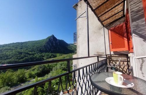 Pennadomo Apartment | Cozy Apartment with Fantastic Balcony View & Pet-Friendly