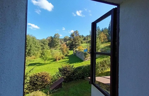 Smrzovka Villa | Inviting Villa for 12 with Pet-Friendly Amenities