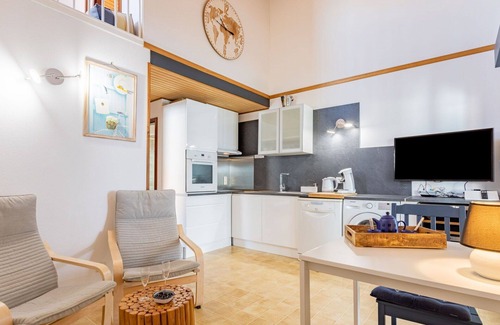 Sainte-Marie-Plage House | Cozy Villa for 6 with Ocean View, Terrace and WiFi