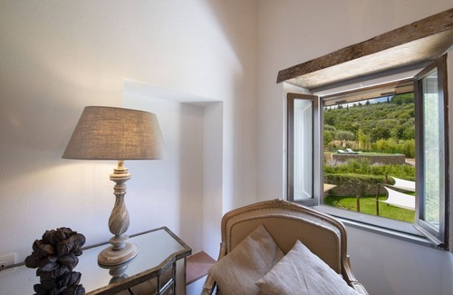 Panzano in Chianti Villa | Serene Private Villa with Hot Tub and Pool near Greve In Chianti
