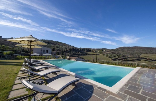 Panzano in Chianti Villa | Private Villa with Pool, Hot Tub & WiFi near Greve In Chianti