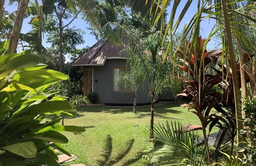 Moshi House | Tranquil Ocean View Hotel with Breakfast & Family Amenities
