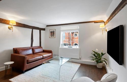 Braintree Apartment | Historic Elegance: Family-Friendly Period Property Awaits