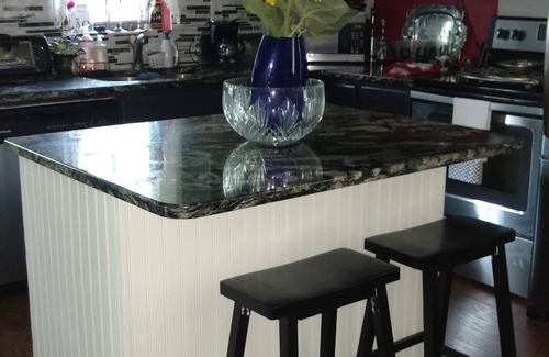 Aiken House | Inviting Pet Friendly Country Cottage in Horse Corridor