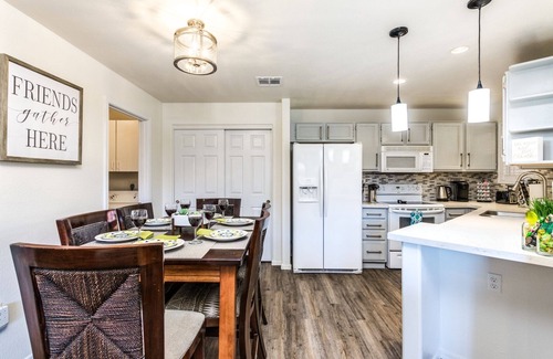 North Mountain Condo | Inviting Phoenix Vista Condo with 3 Pools and Pet Friendly
