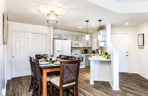 North Mountain Condo | Inviting Phoenix Vista Condo with 3 Pools and Pet Friendly