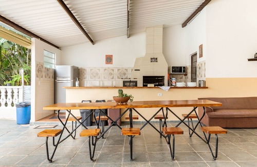 Santa Isabel House | Vibrant Destination for Daytime Fun and Celebration
