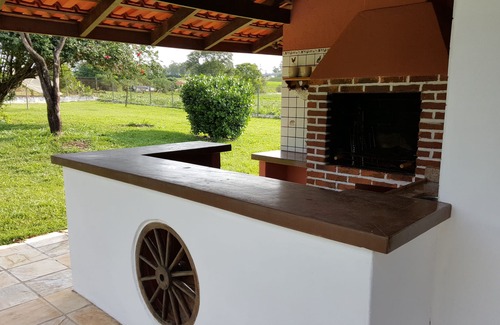 Alambari Cottage | Beautiful place with WIFI, C. Headquarters w / 2 swimming pools, barbecue, pizza oven, fireplace