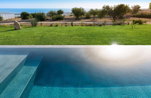 Scicli Villa | Inviting Pool Villa Retreat in Beautiful Sampieri