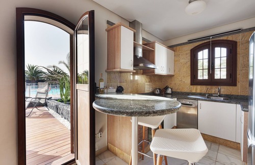 Montana Roja Villa | Idyllic Villa Retreat with Ocean View by the Lighthouse