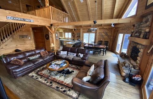 Wardsboro House | Inviting Post & Beam Home near Stratton and Mount Snow